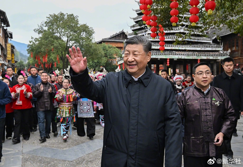 习近平在贵州黔东南州考察调研