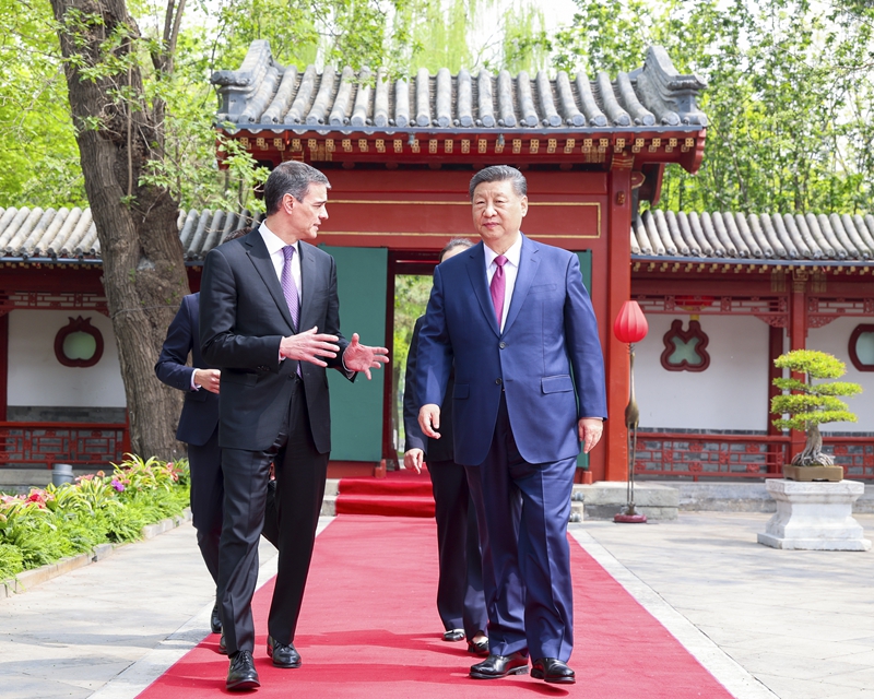 4月11日上午，国家主席习近平在北京钓鱼台国宾馆会见来华访问的西班牙首相桑切斯。