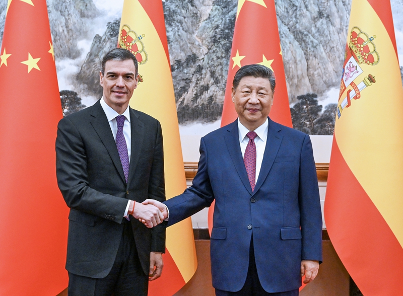 4月11日上午，国家主席习近平在北京钓鱼台国宾馆会见来华访问的西班牙首相桑切斯。