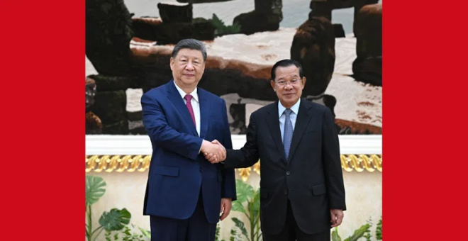 习近平会见柬埔寨人民党主席、参议院主席洪森