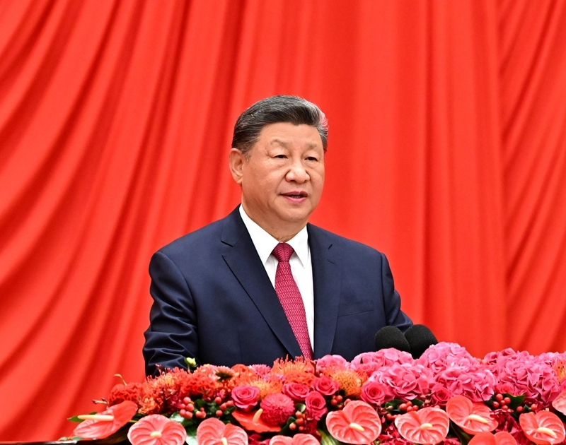 9月30日晚，庆祝中华人民共和国成立76周年招待会在北京人民大会堂举行。中共中央总书记、国家主席、中央军委主席习近平出席招待会并发表重要讲话。图片来源：新华社