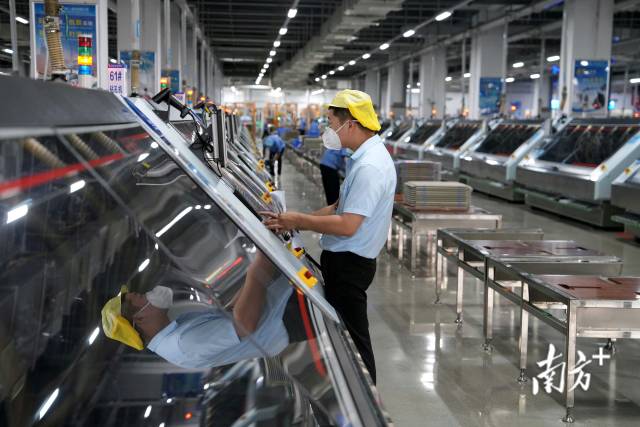 胜宏科技生产车间。 胜宏科技生产车间。