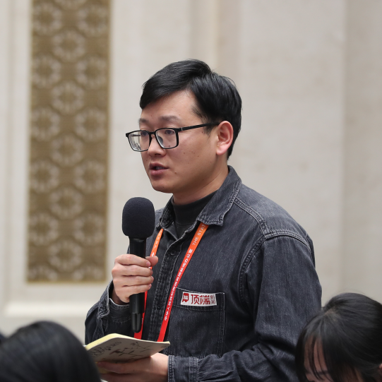 顶端新闻记者 顶端新闻记者