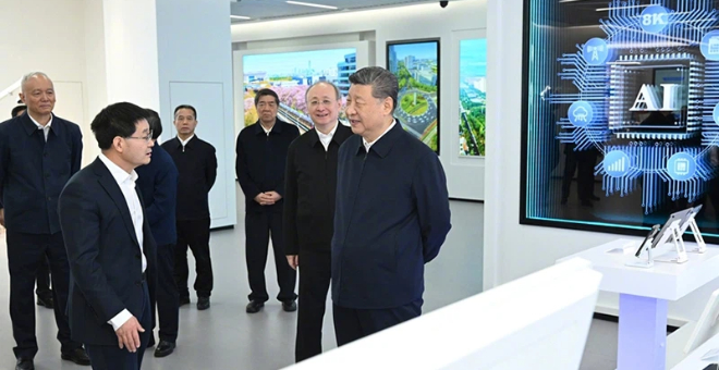 习近平在北京考察科技创新工作