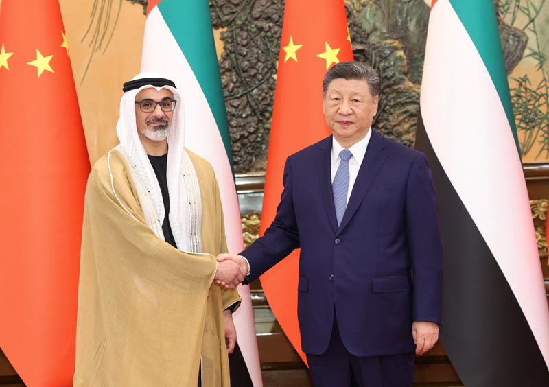 4月14日上午，国家主席习近平在北京人民大会堂会见来华访问的阿联酋阿布扎比王储哈立德。