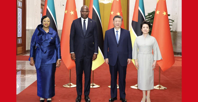 习近平同莫桑比克总统查波会谈