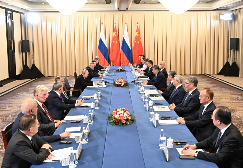 当地时间8月31日下午，国家主席习近平在比什凯克出席2026年上海合作组织峰会期间会见俄罗斯总统普京。图片来源：新华网