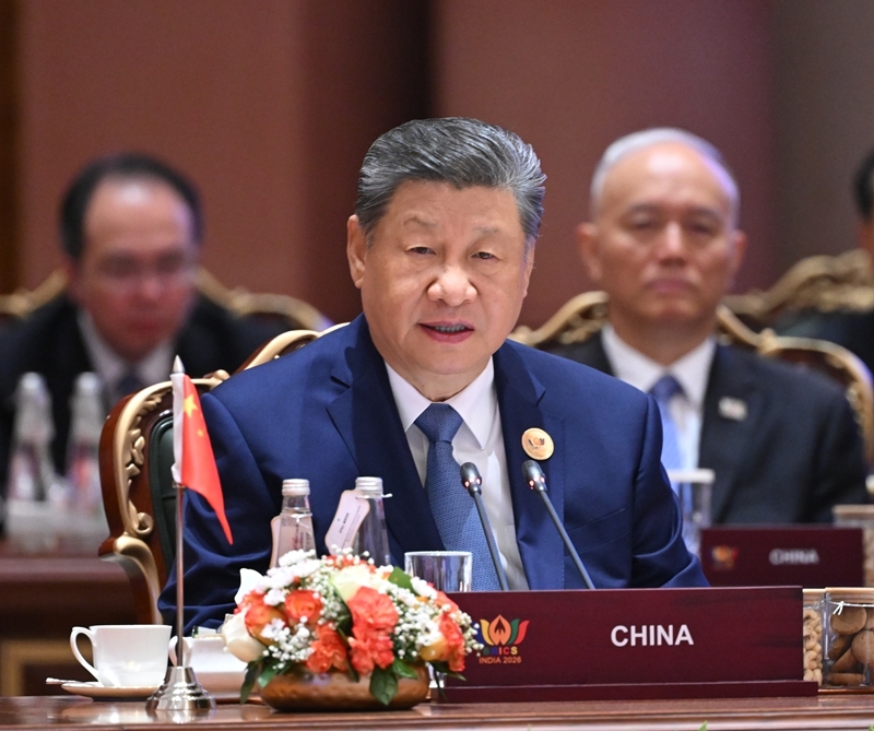 当地时间9月12日下午，国家主席习近平在新德里出席金砖国家领导人第十八次会晤第一阶段会议。习近平发表题为《共担时代责任 勇做先锋力量》的重要讲话。图片来源：新华网