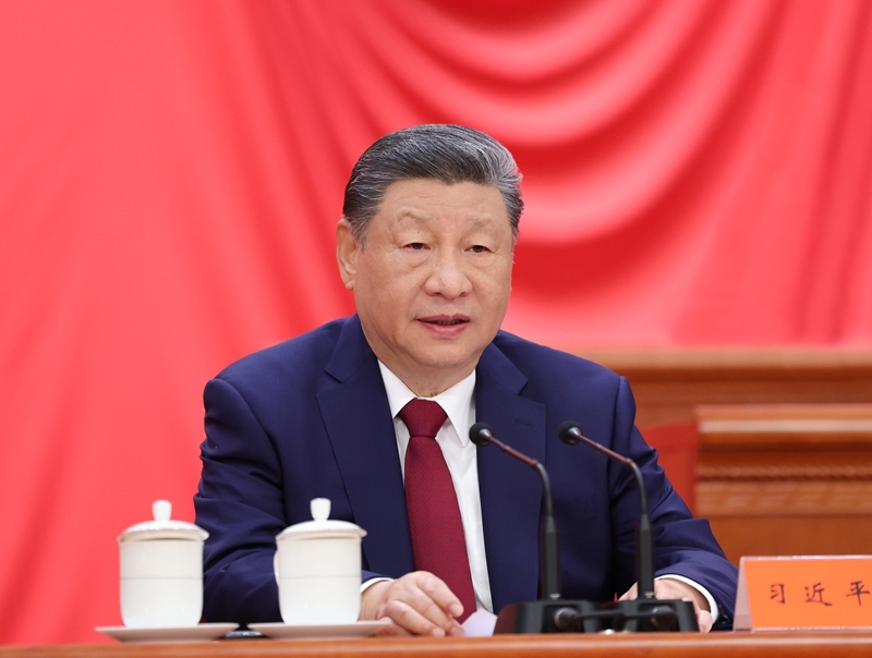 10月22日，纪念中国工农红军长征胜利90周年大会在北京人民大会堂隆重举行。中共中央总书记、国家主席、中央军委主席习近平发表重要讲话。图片来源：新华网