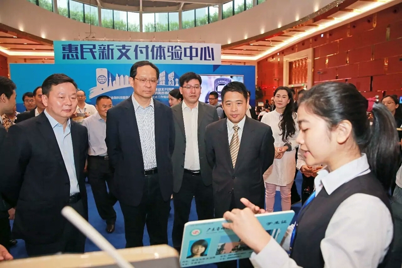 图片说明